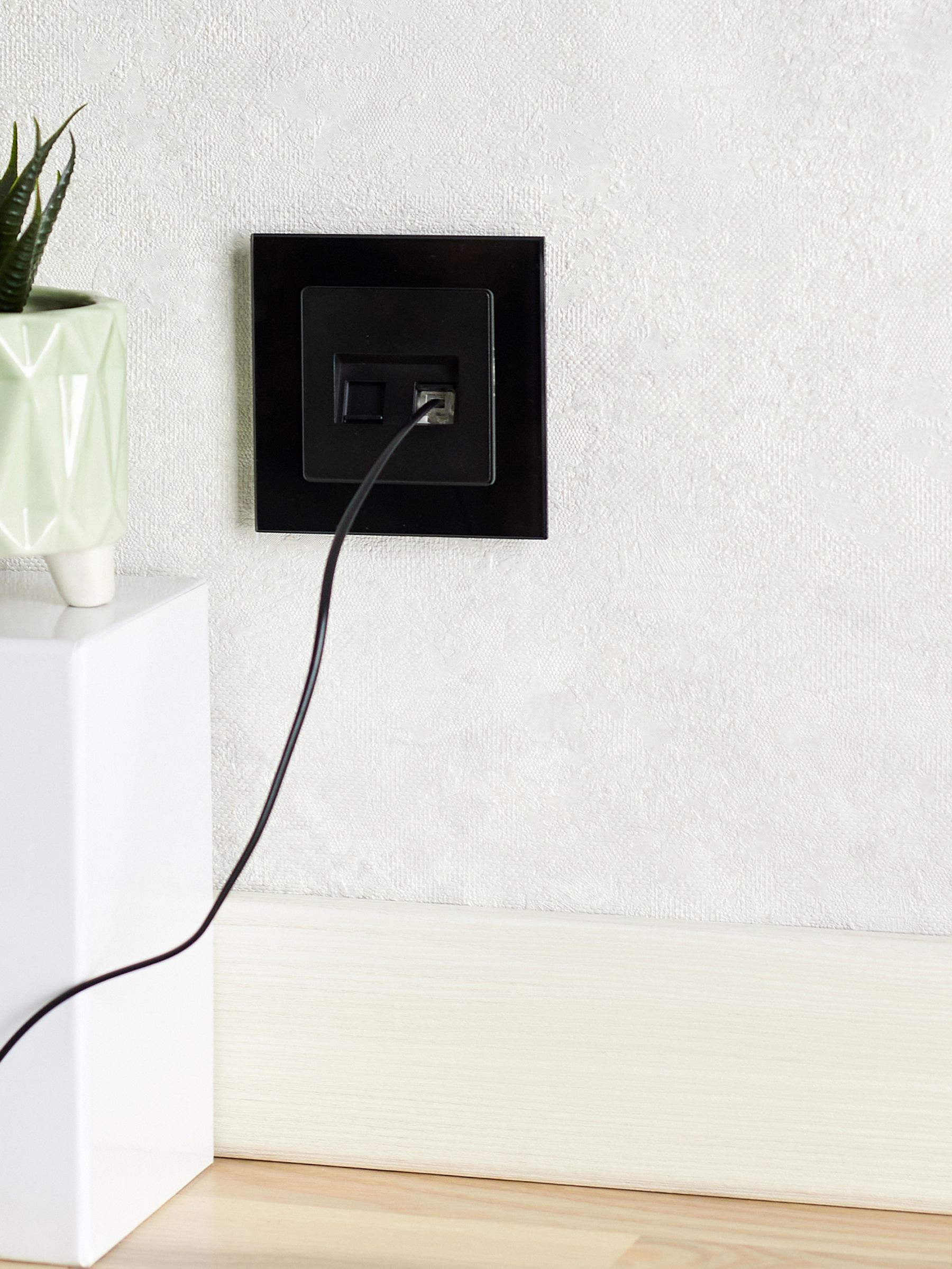 BRITE Розетка двойная RJ11+RJ45 кат.5E РК/Т12-БрЧ черный IEK — фото