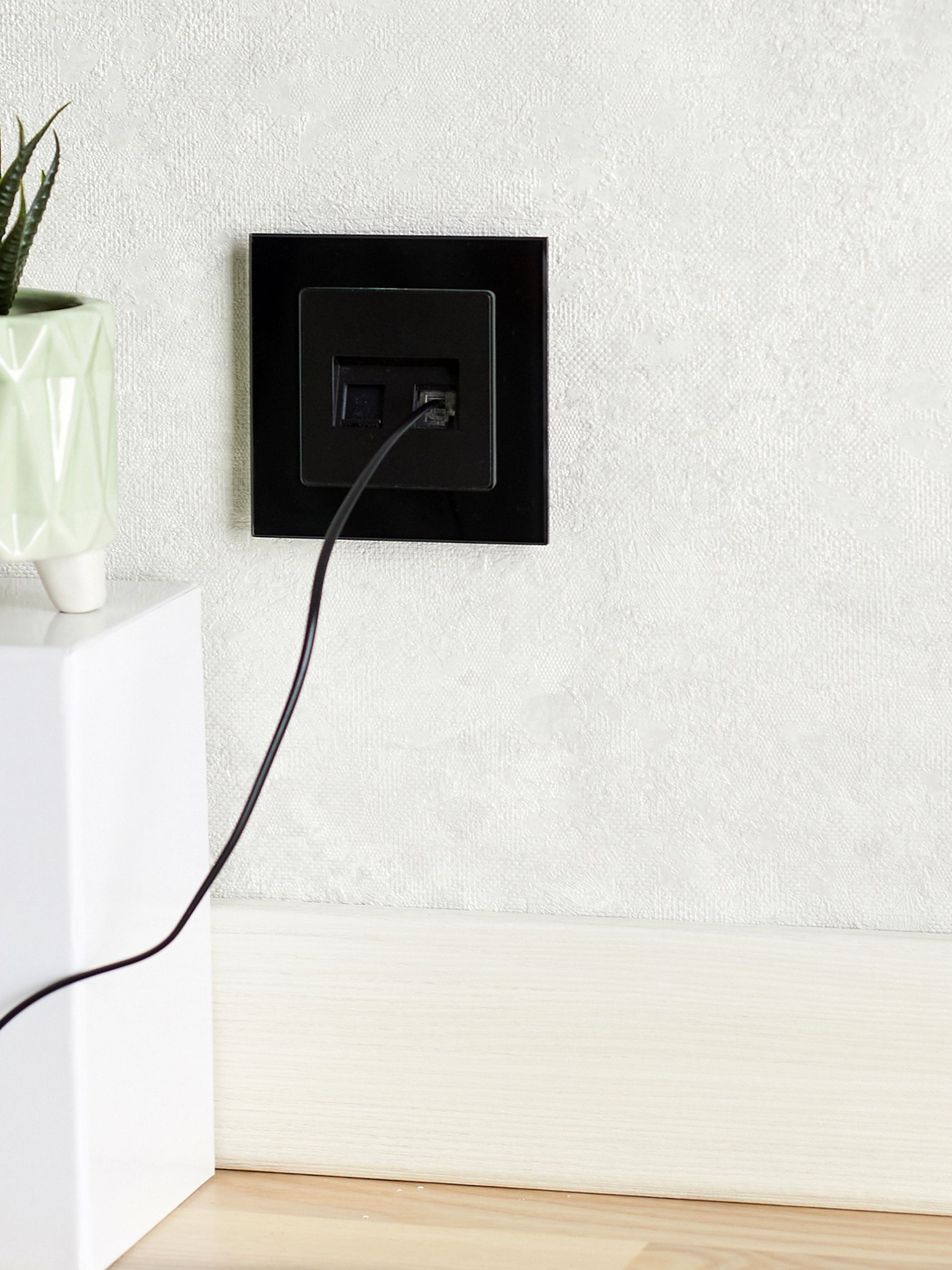 BRITE Розетка компьютерная двойная RJ45 кат.5E РК10-2-БрЧ черный IEK — фото