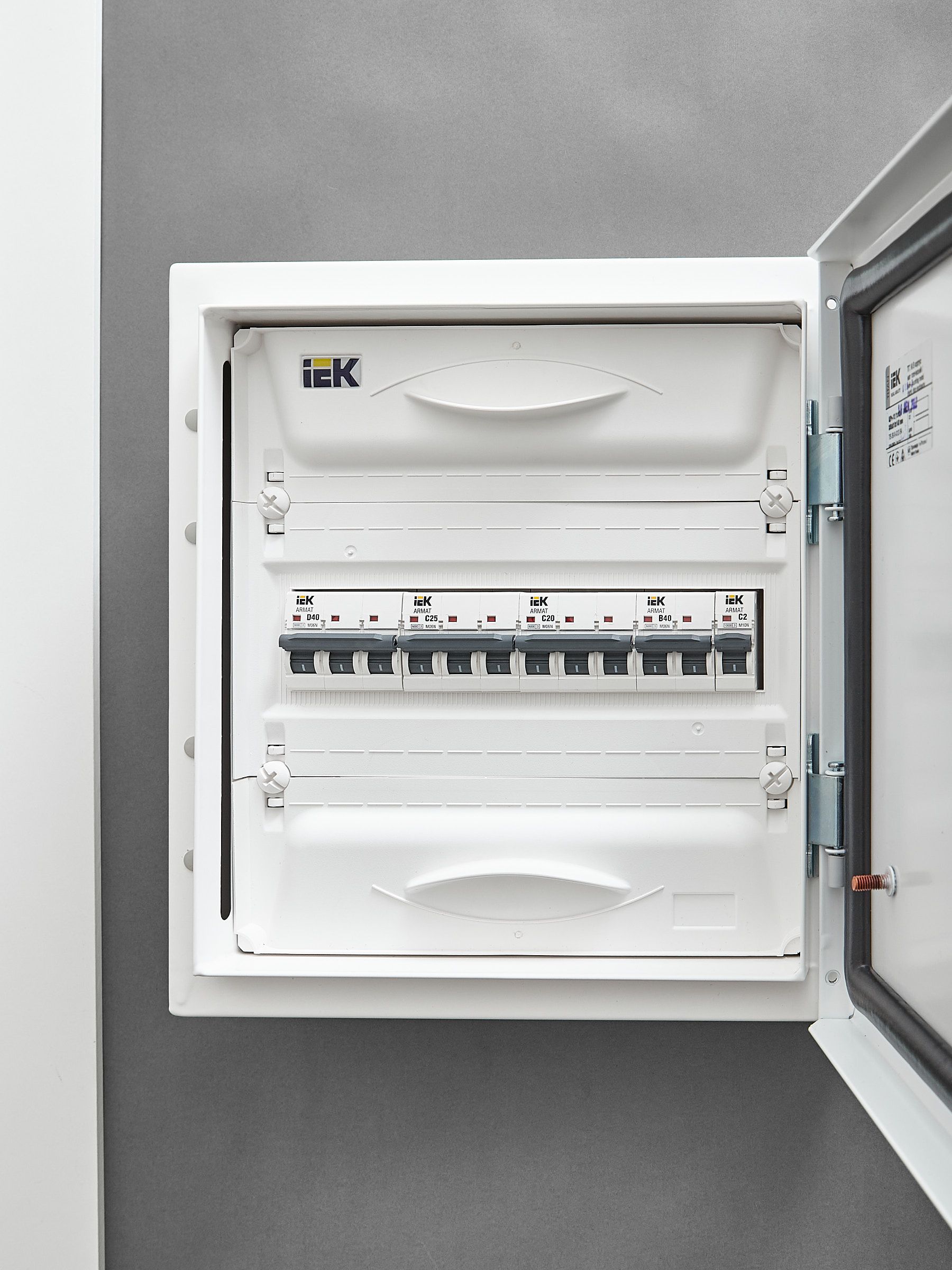 ARMAT Автоматический выключатель M06N 3P C 20А IEK — фото
