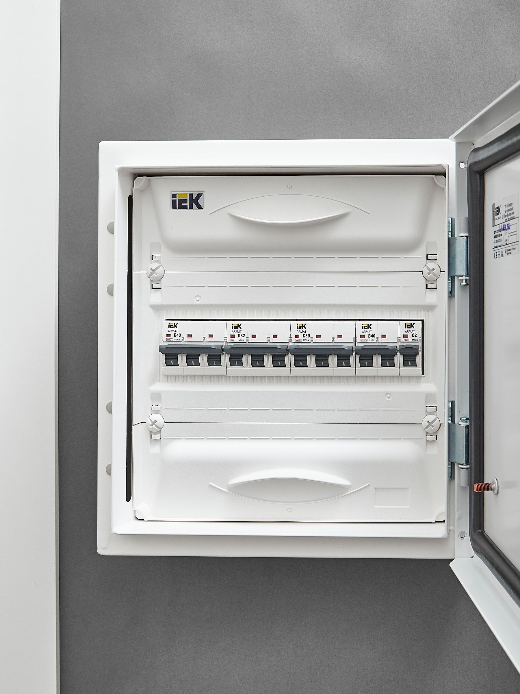 ARMAT Автоматический выключатель M06N 3P C 50А IEK — фото