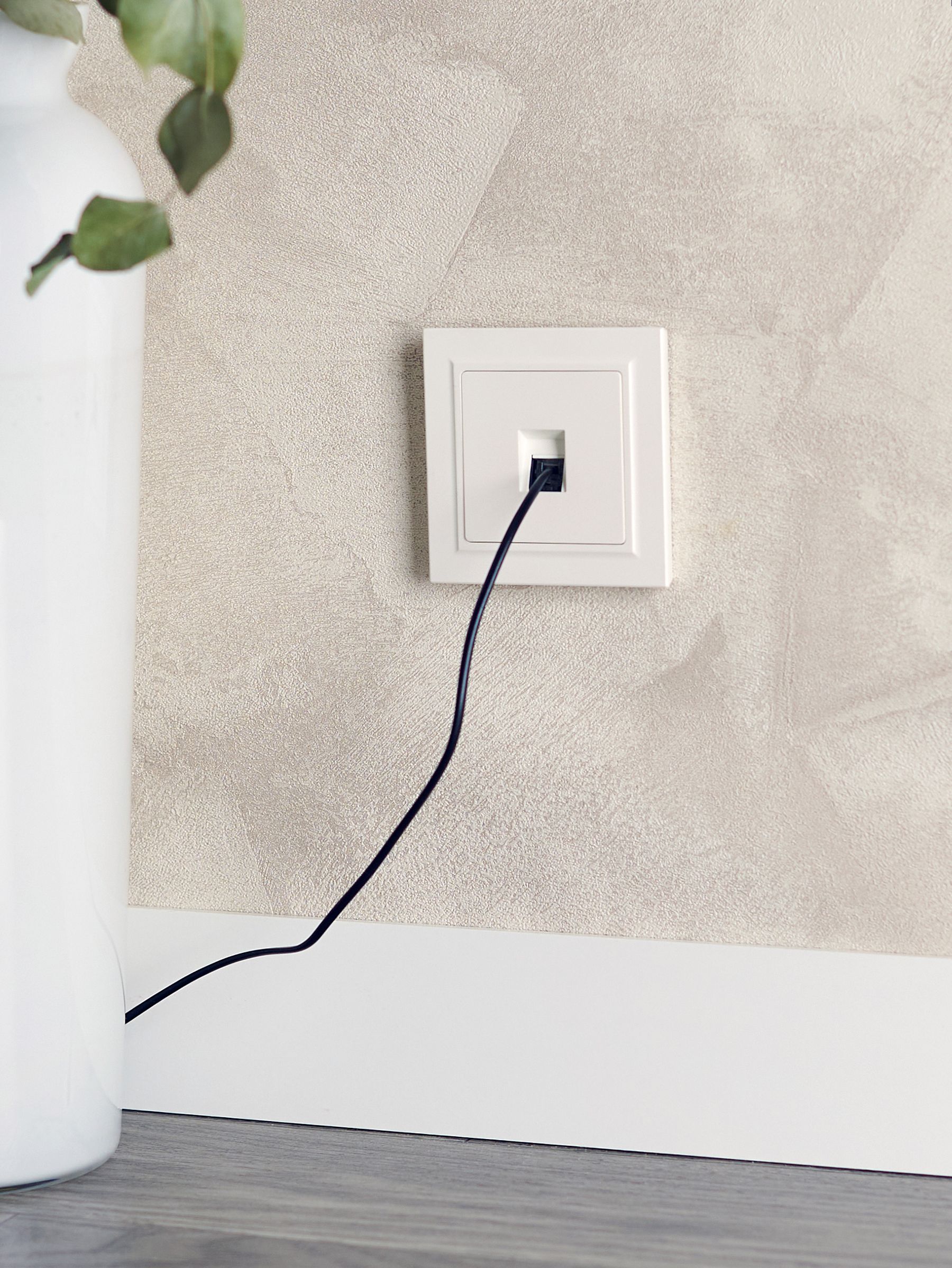 BRITE Розетка компьютерная RJ45 кат.5E РК10-БрЖ жемчуг IEK — фото