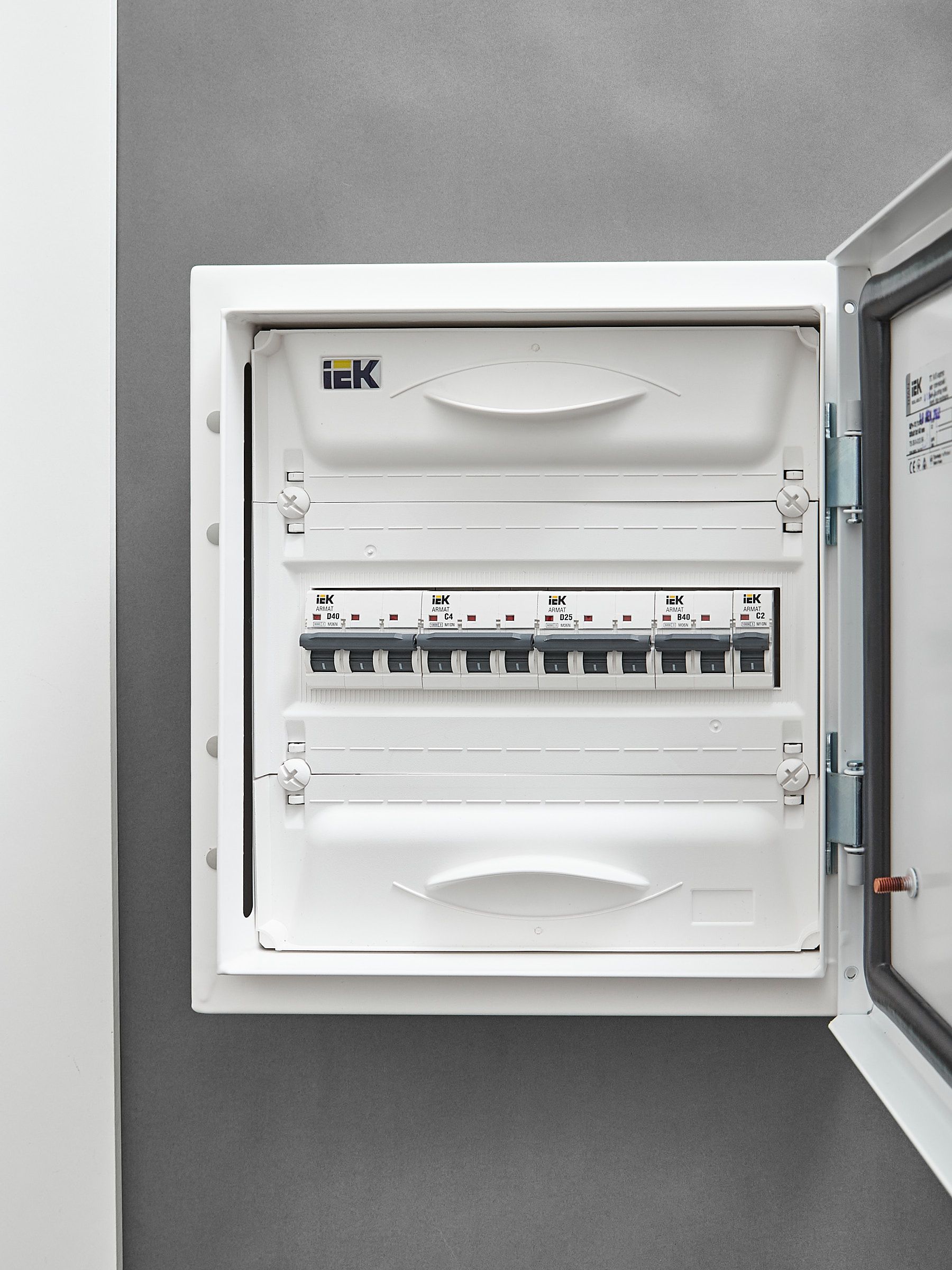 ARMAT Автоматический выключатель M06N 3P D 25А IEK — фото