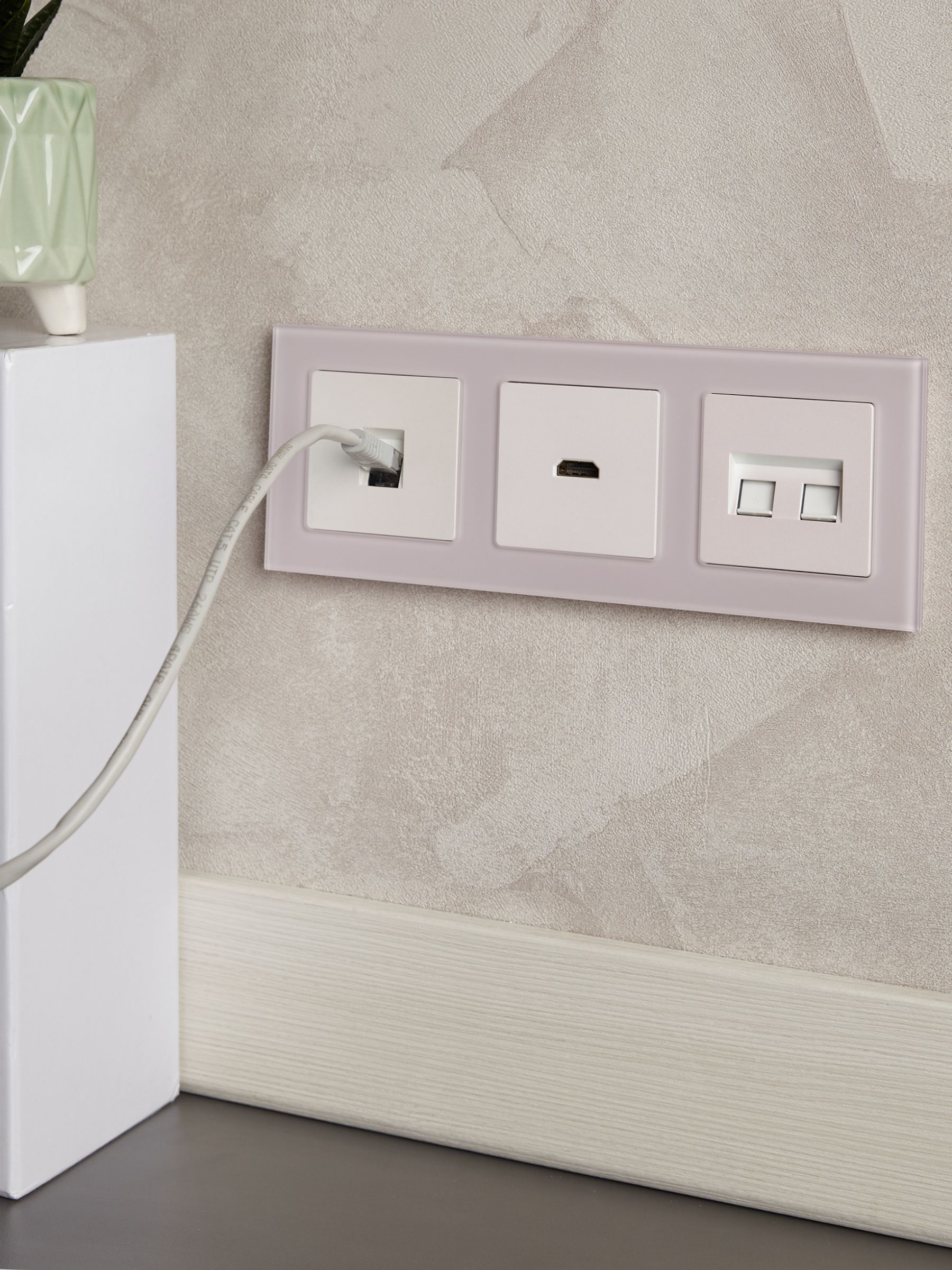 BRITE Розетка компьютерная RJ45 кат.6 РК11-БрЖ жемчуг IEK — фото