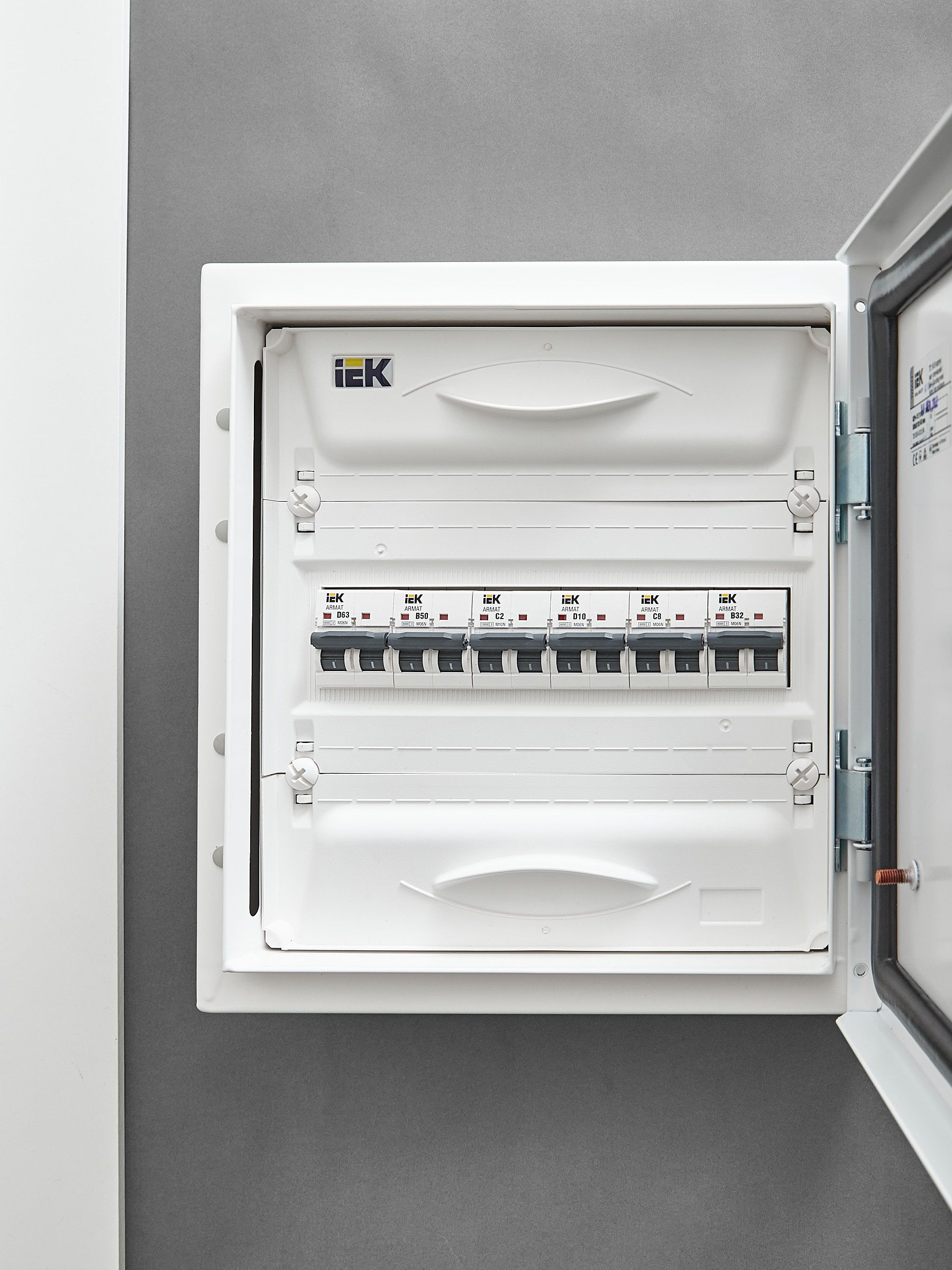 ARMAT Автоматический выключатель M10N 2P C 2А IEK — фото