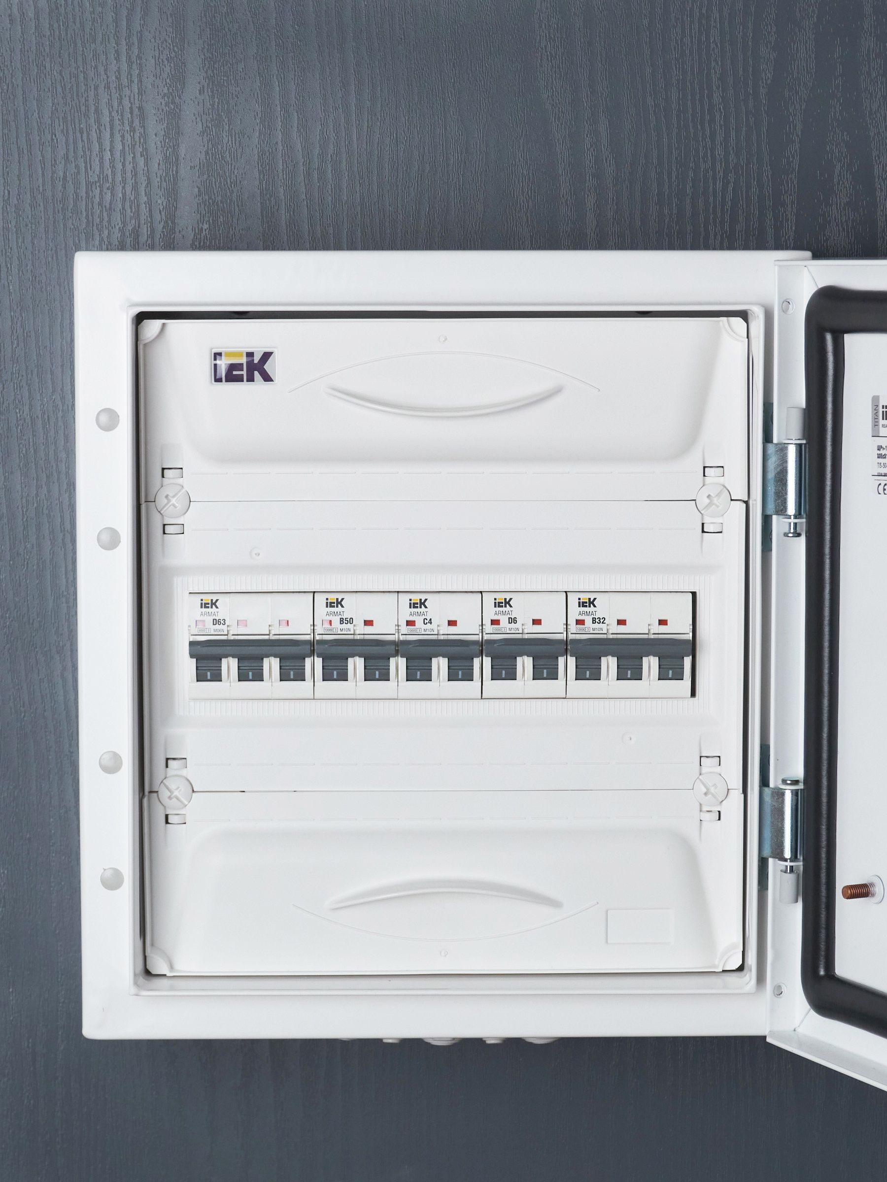 ARMAT Автоматический выключатель M10N 2P C 4А IEK — фото