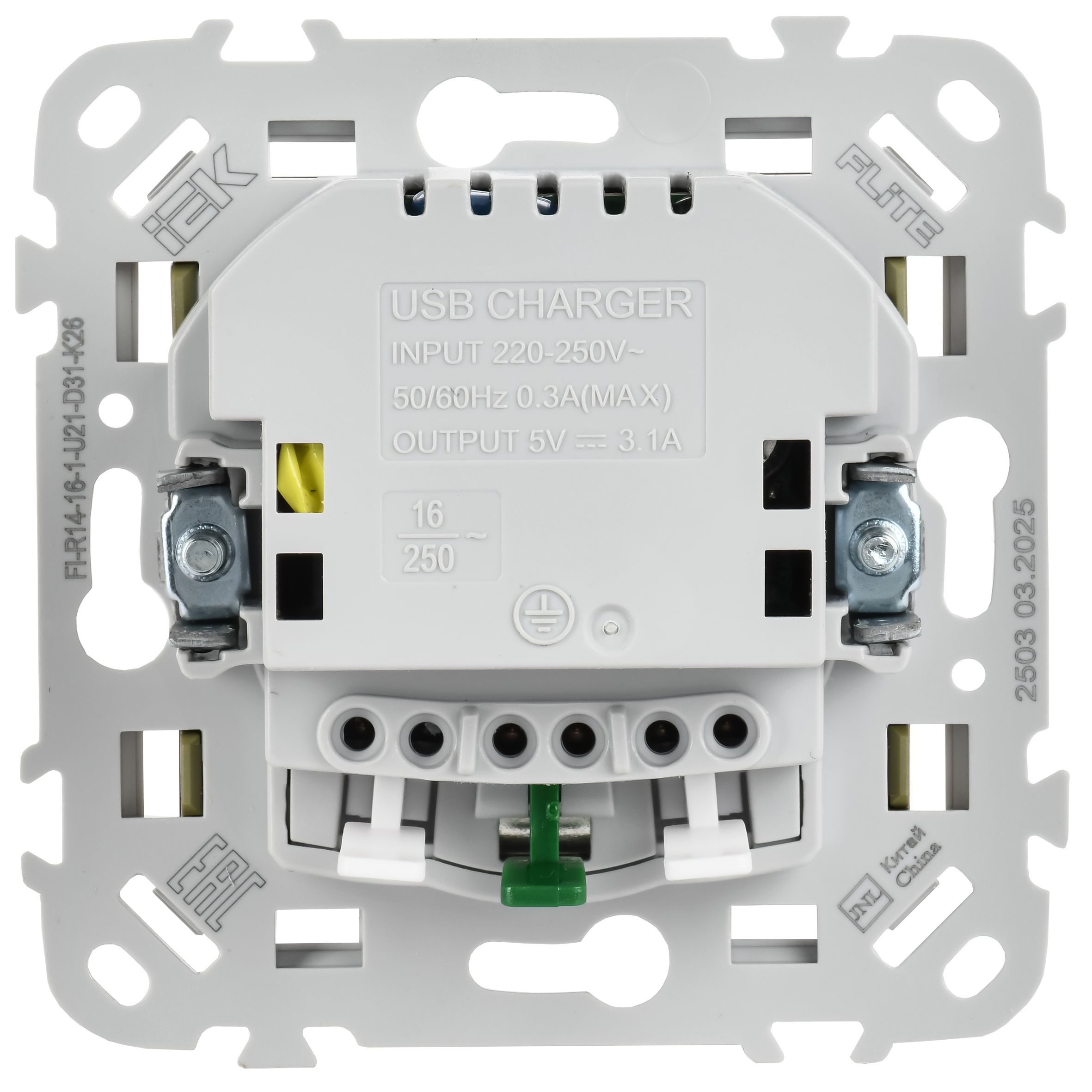 FLITE Розетка 1-местная с заземлением с защитными шторками 16А с USB A+A 3,1А безвинтовое крепление РСЮша11-1-ФлО оливковый IEK — фото