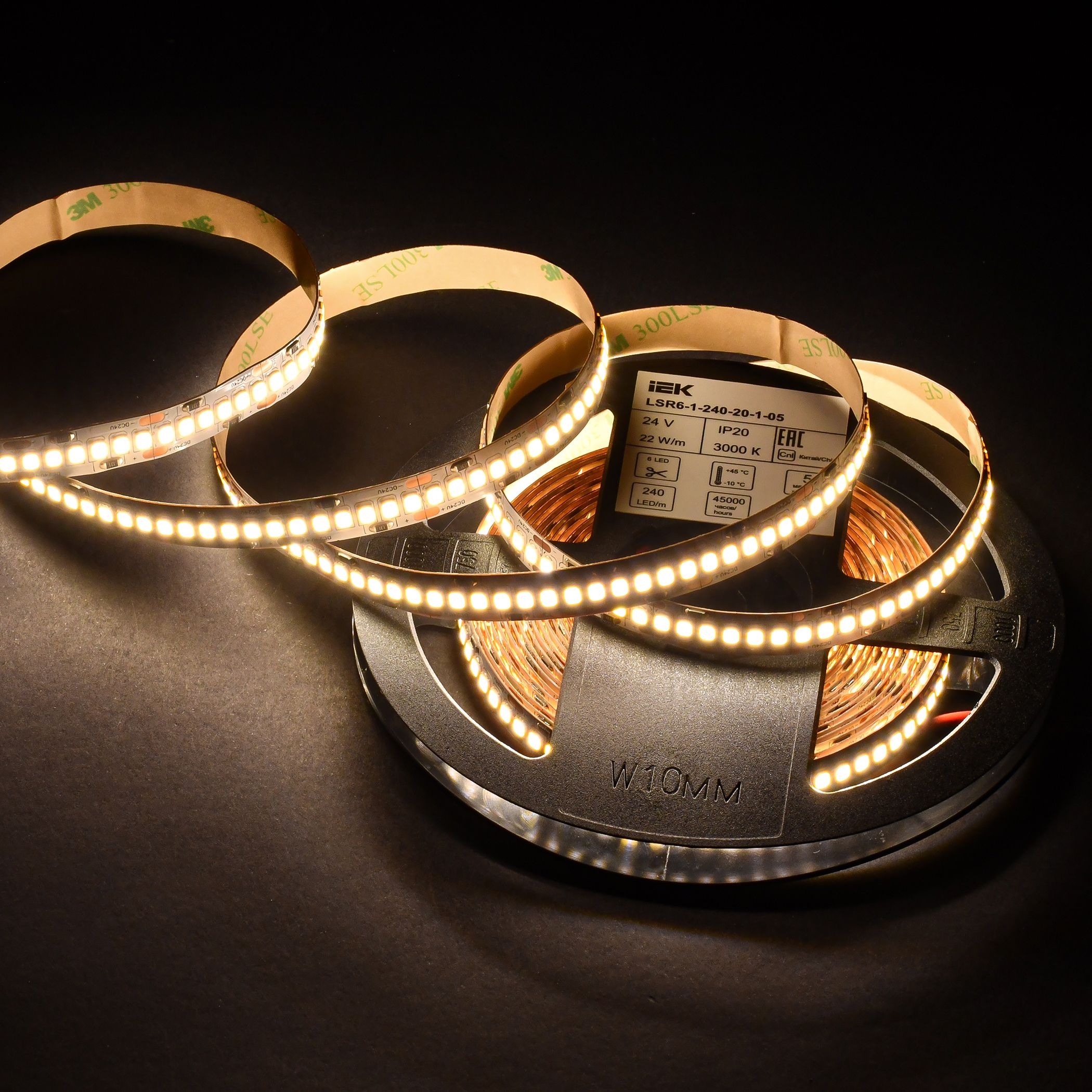 Лента светодиодная 5м SMD2835 240LED/м 22Вт/м IP20 ширина 10мм 24В теплый белый IEK — фото