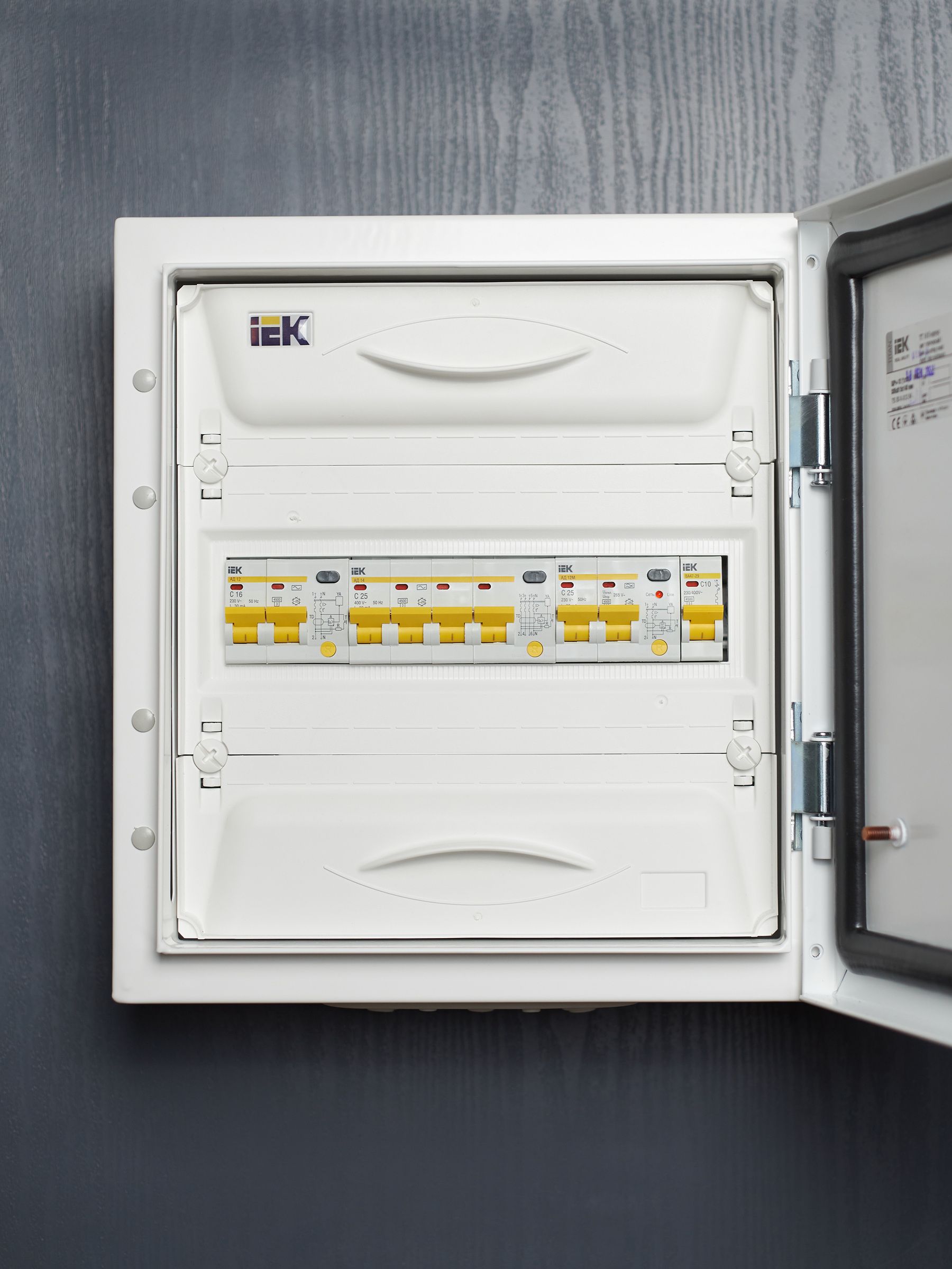 KARAT Дифференциальный автомат АД12M 2P C25 30мА тип A IEK — фото