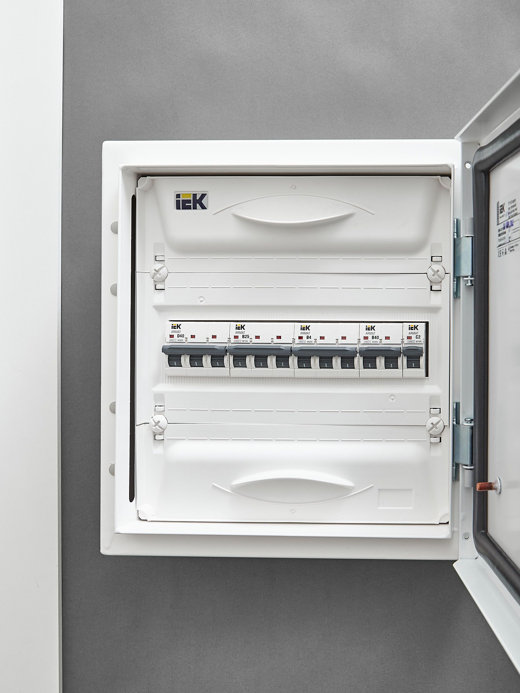 ARMAT Автоматический выключатель M10N 3P B 25А IEK — фото