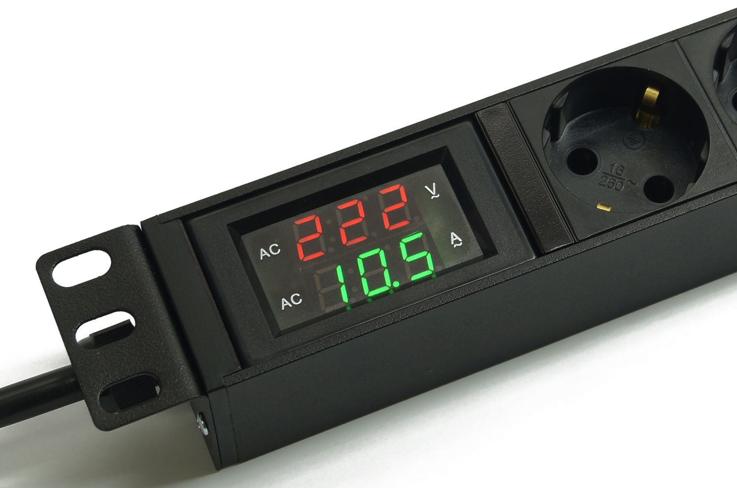 Hyperline SHE19-8SH-AV-2.5EU Блок розеток/PDU 19", 8 розеток Schuko, амперметр, вольтметр, кабель питания 2,5м с вилкой Sсhuko (CEE7/7), 16А, 230В, чёрный, 482.6x44.4x44.4мм — фото