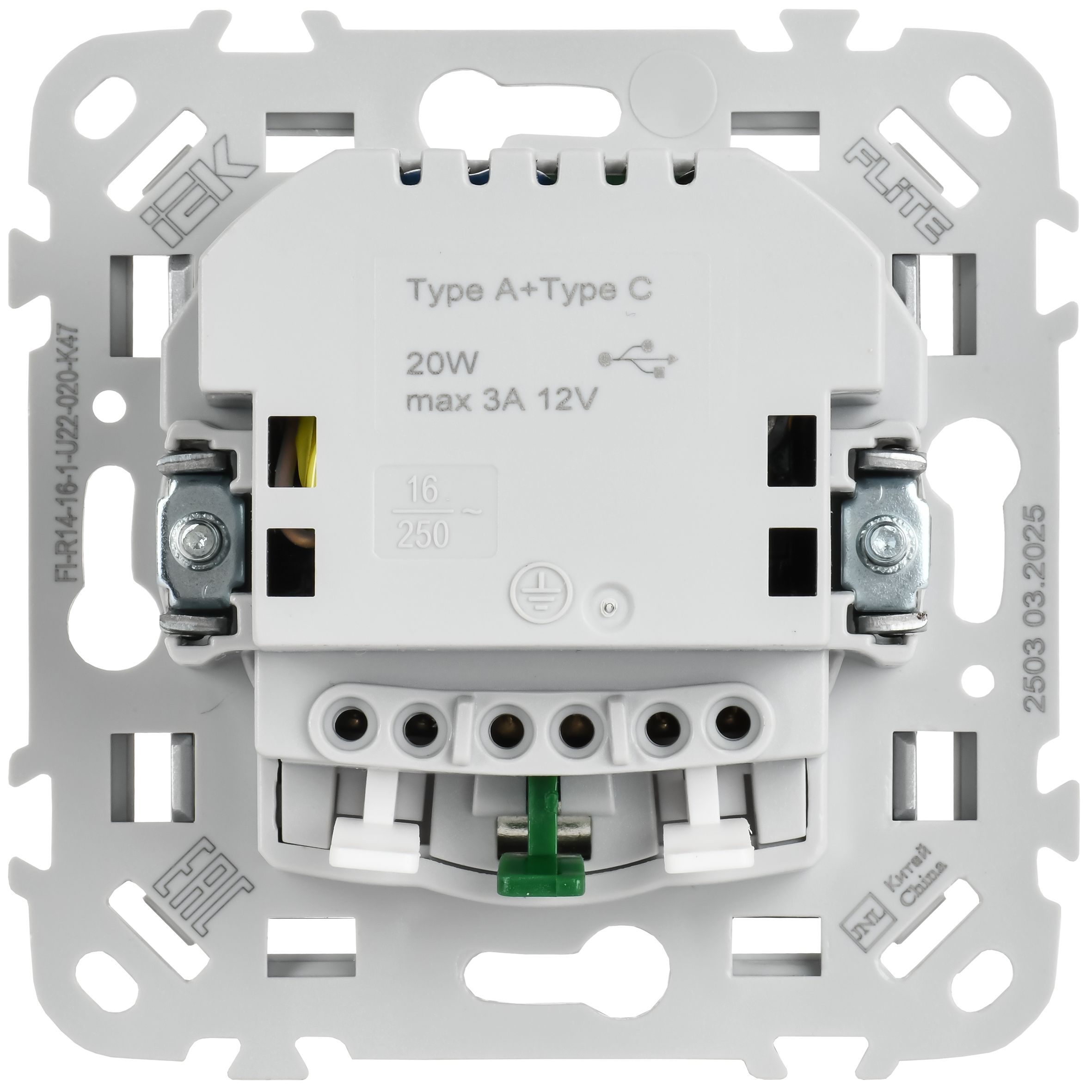 FLITE Розетка 1-местная с заземлением с защитными шторками 16А с USB A+C 20Вт безвинтовое крепление РСЮшс11-1-ФлА алюминий IEK — фото