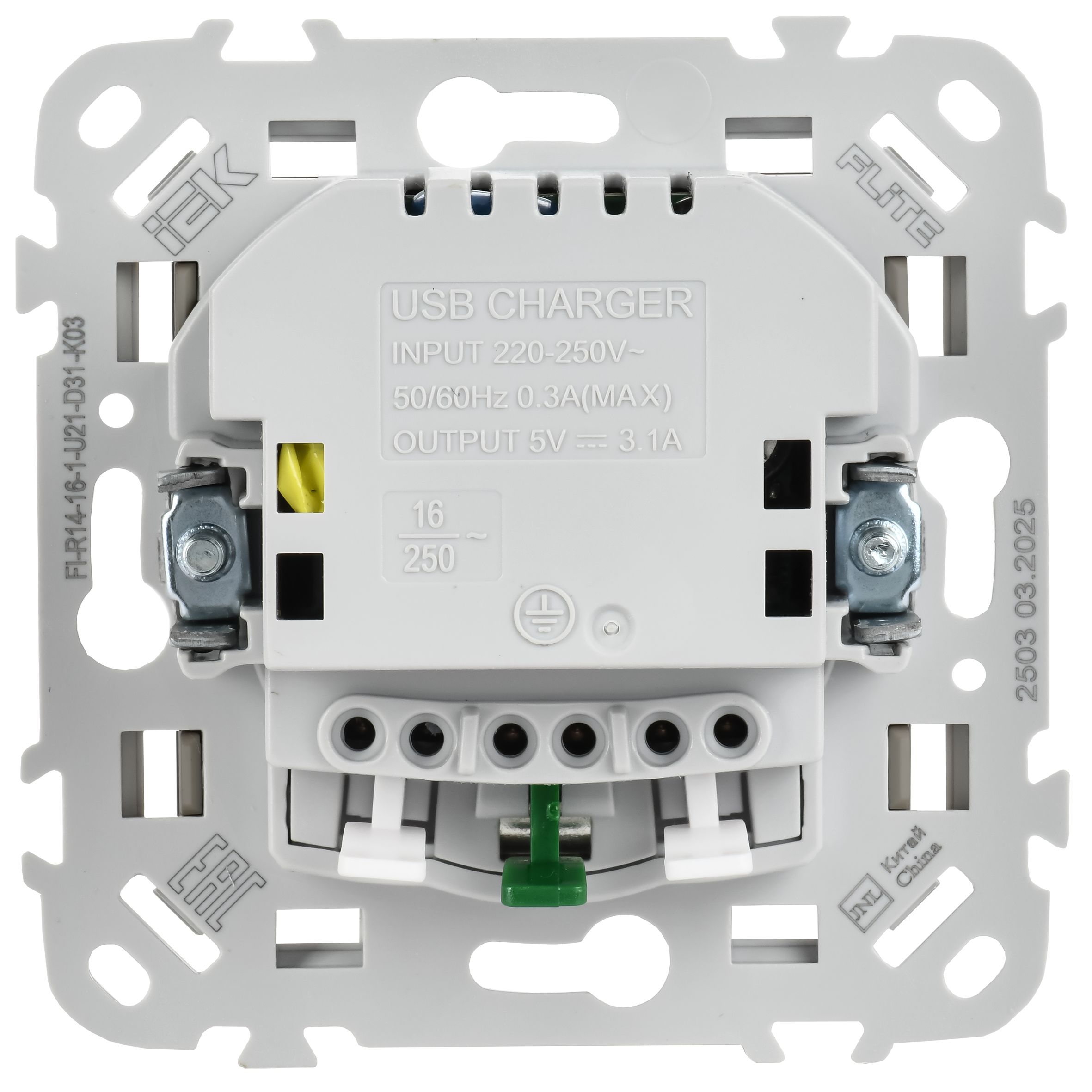 FLITE Розетка 1-местная с заземлением с защитными шторками 16А с USB A+A 3,1А безвинтовое крепление РСЮша11-1-ФлС серый IEK — фото