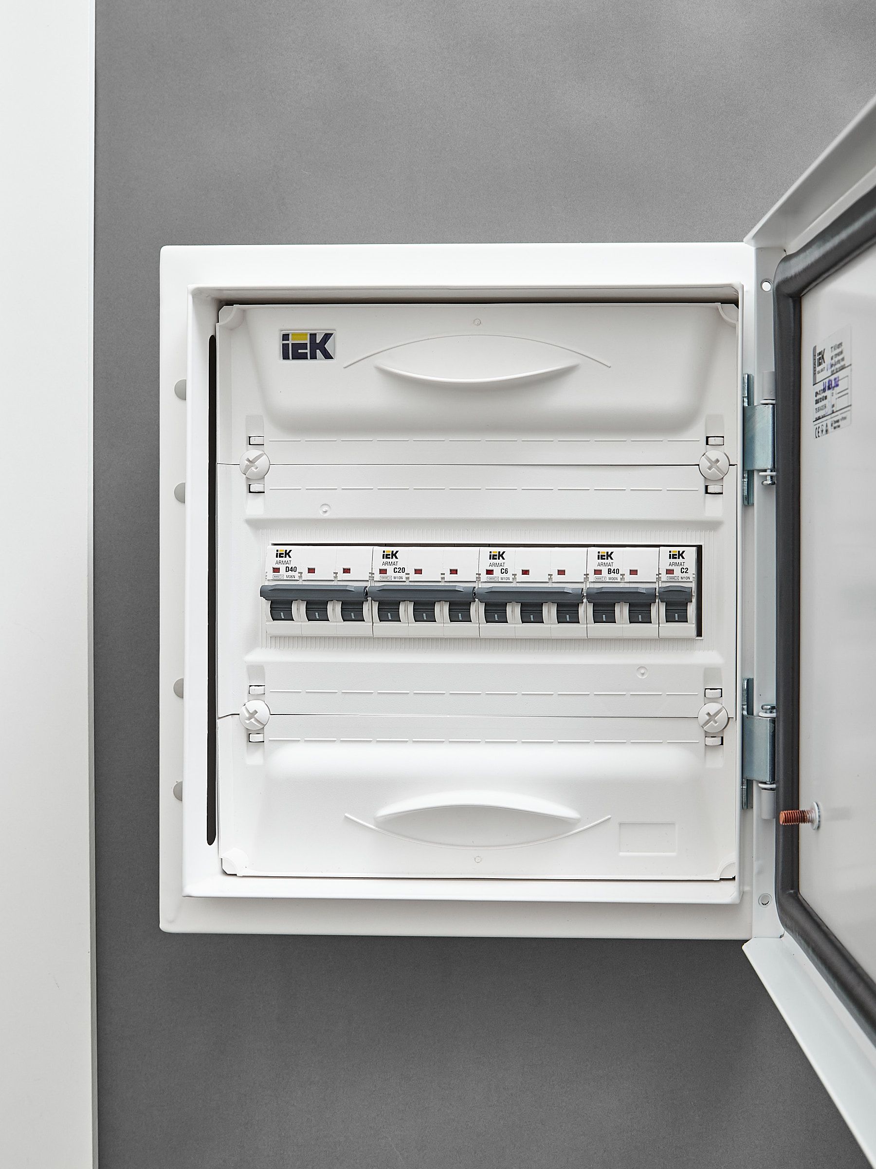 ARMAT Автоматический выключатель M10N 3P C 20А IEK — фото