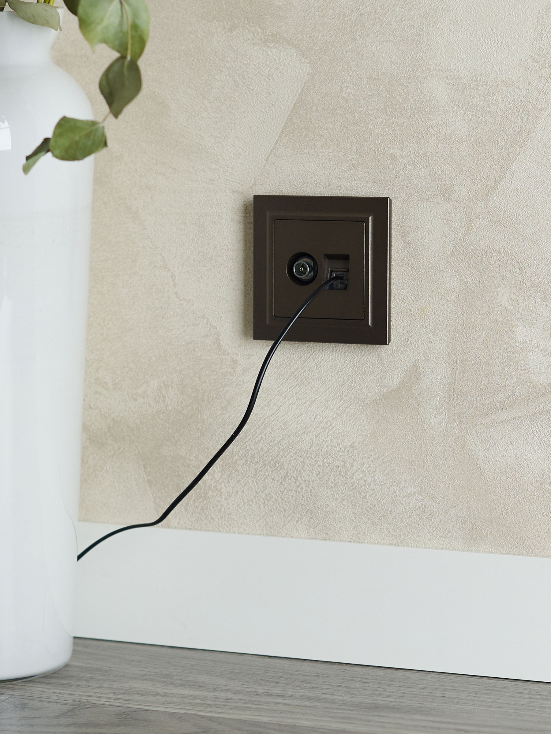 BRITE Розетка двойная TV+RJ45 кат.5E РТВ/РК12-БрТБ темная бронза IEK — фото