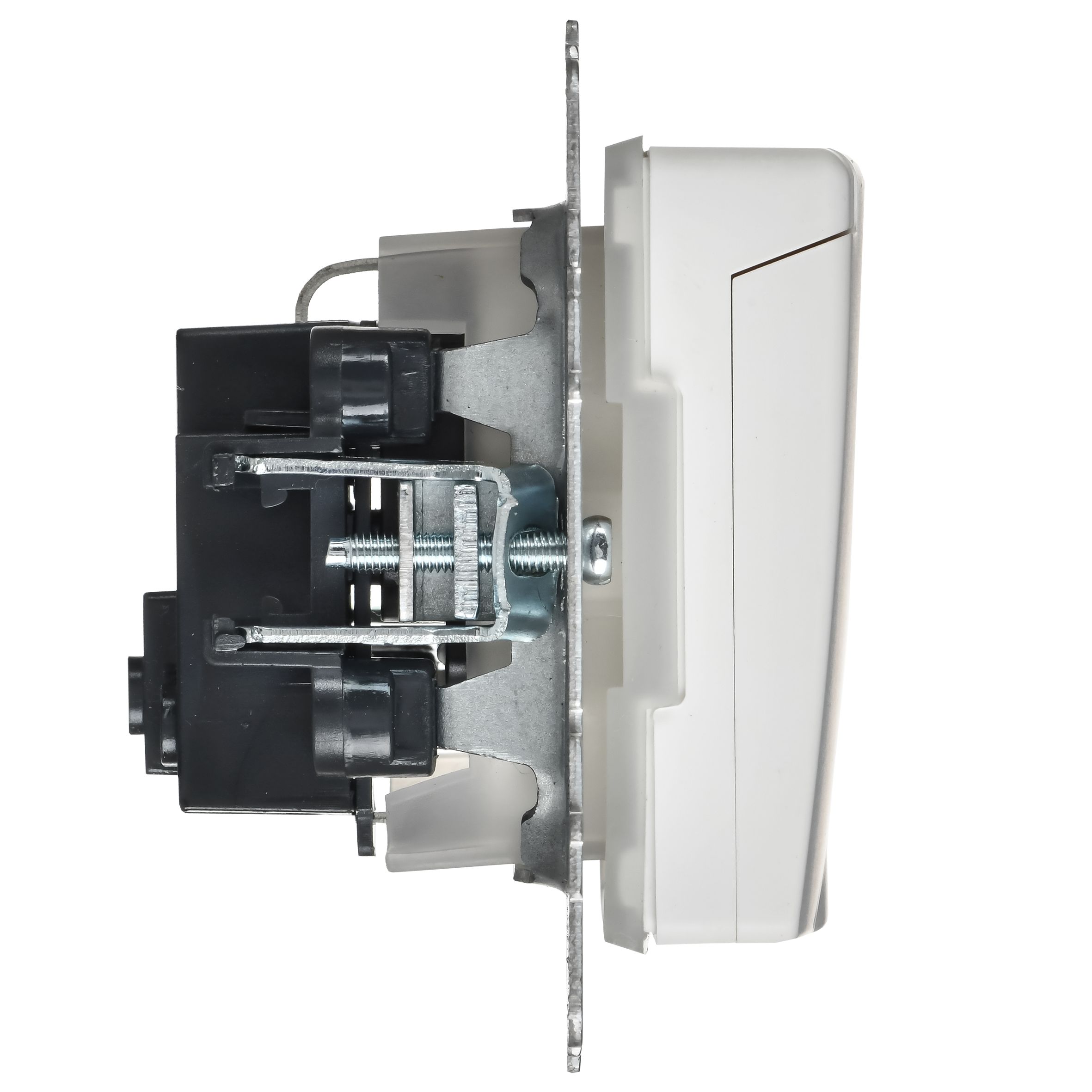 BRITE Розетка 1-местная с заземлением с защитными шторками и крышкой 16А IP44 РСбш10-3-44-БрАБ арктический белый IEK — фото