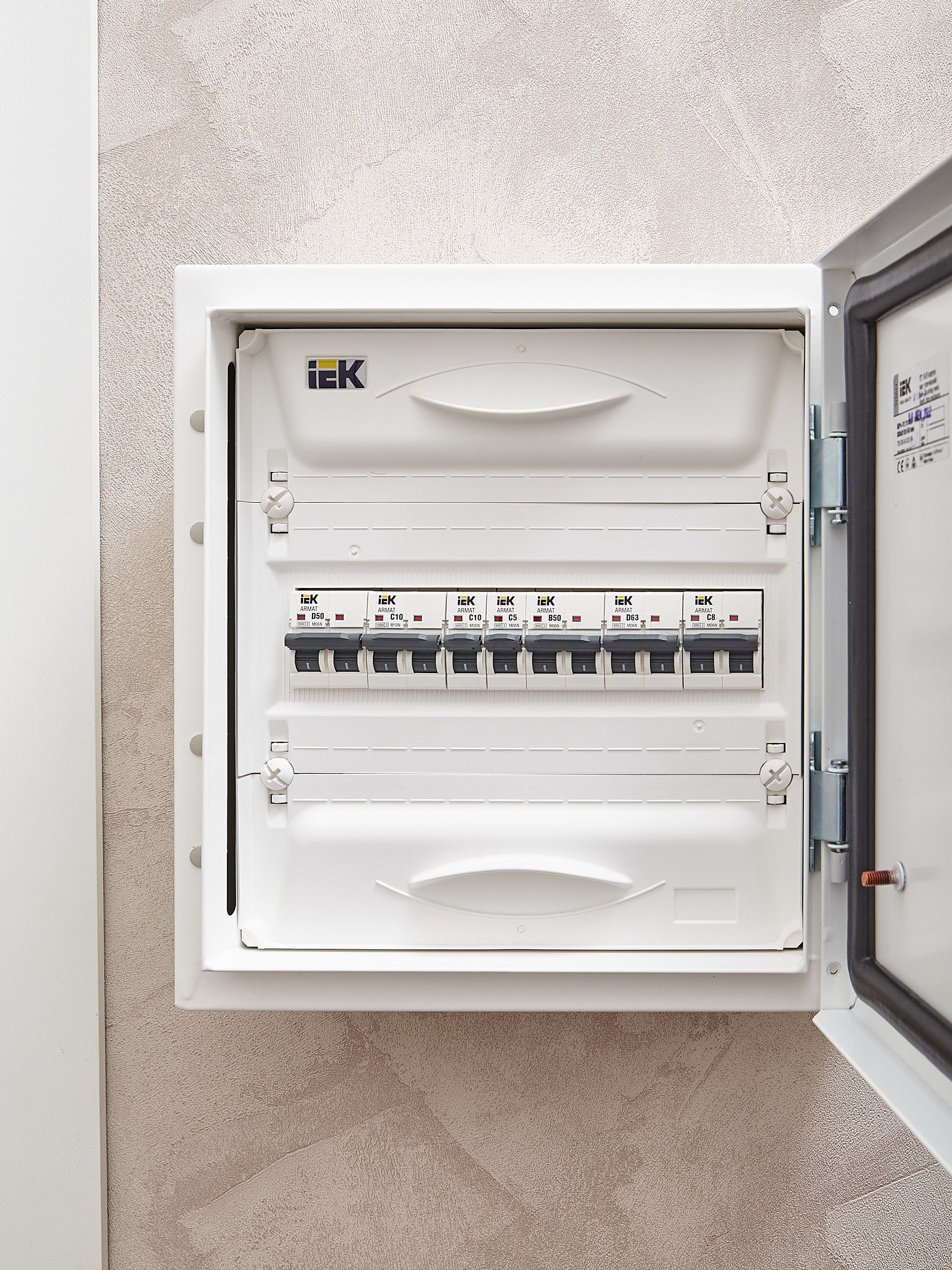 ARMAT Автоматический выключатель M06N 1P C 5А IEK — фото