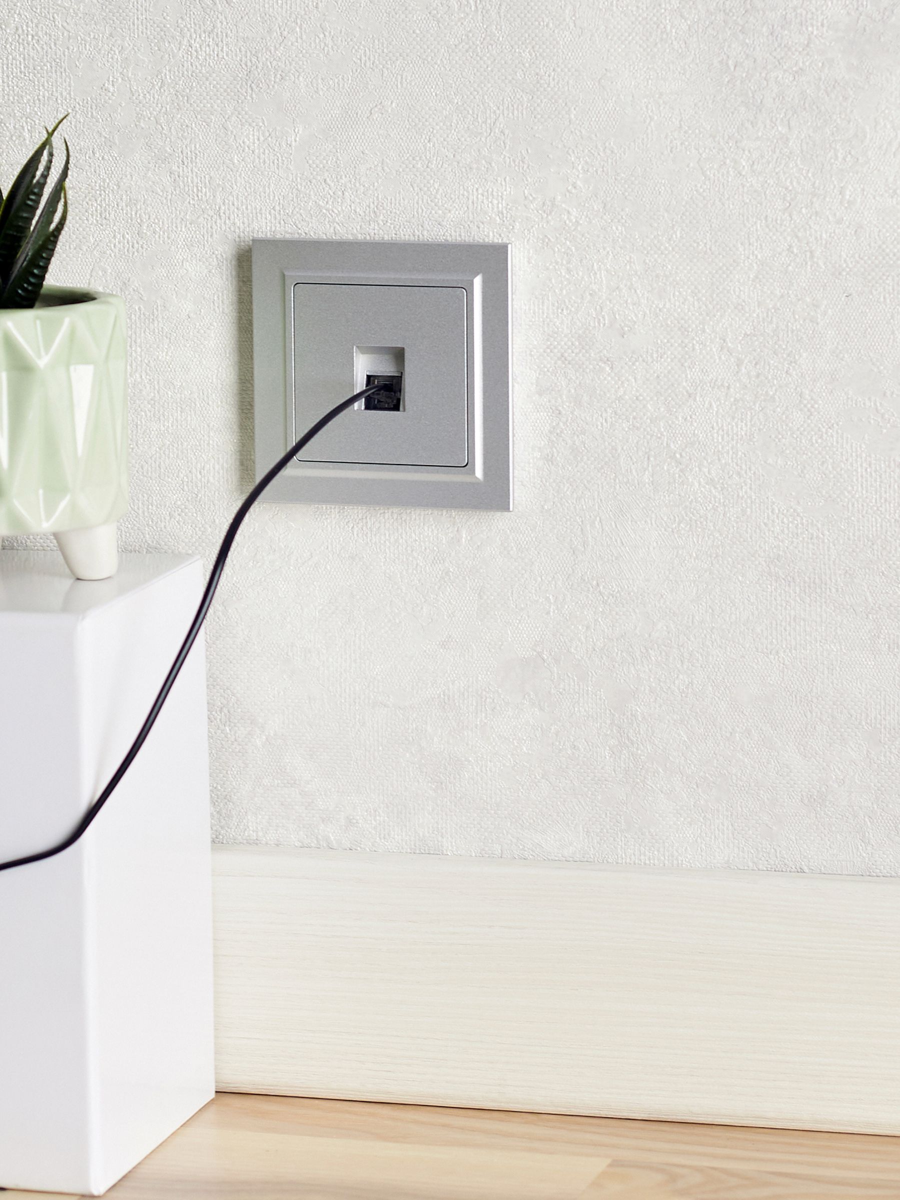 BRITE Розетка компьютерная RJ45 кат.5E РК10-БрА алюминий IEK — фото