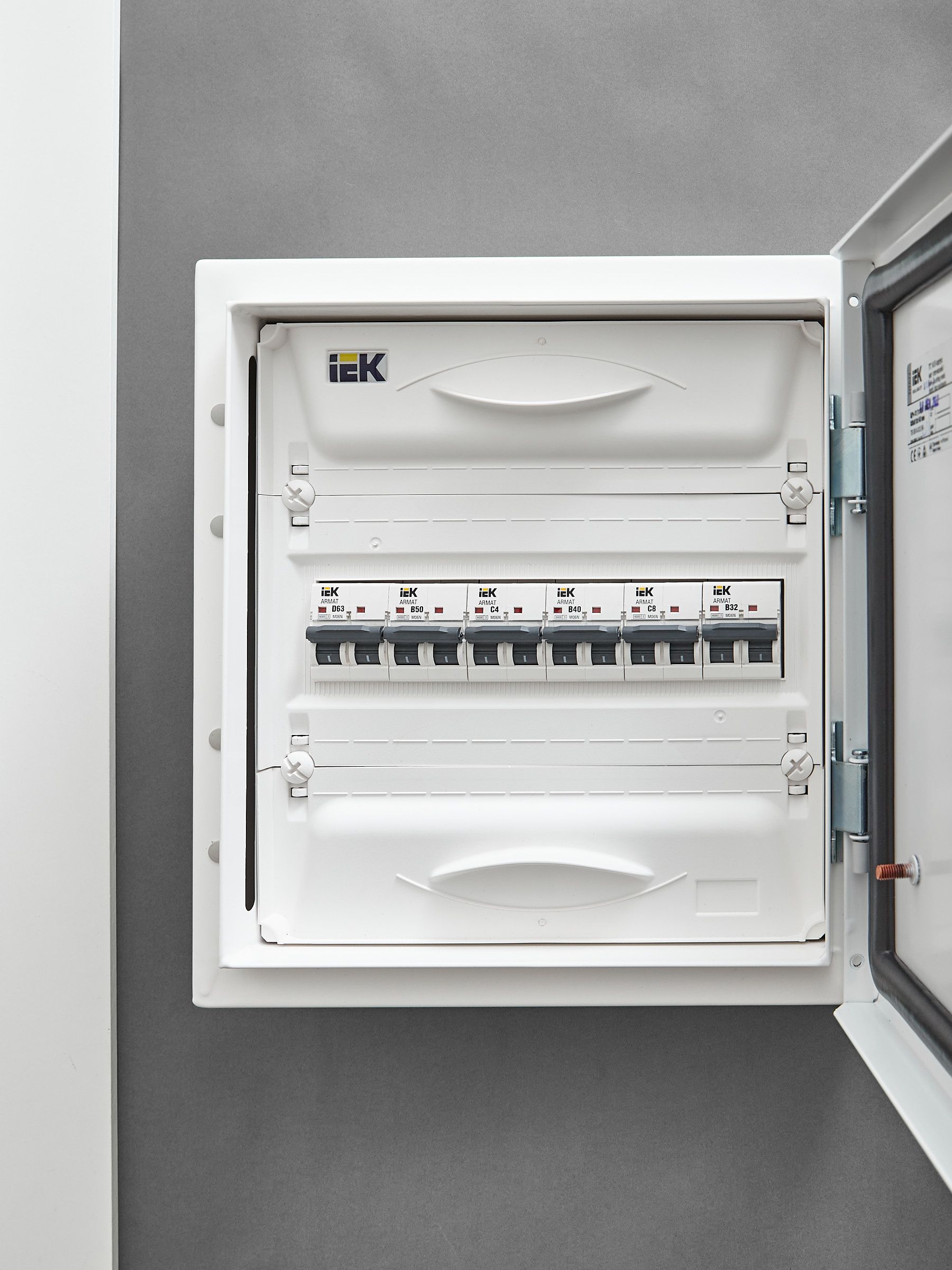 ARMAT Автоматический выключатель M06N 2P B 40А IEK — фото
