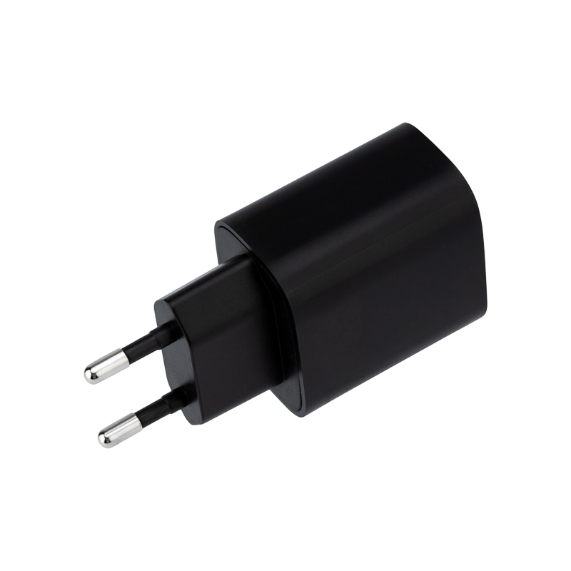 Сетевое зарядное устройство USB + Type-C, 5В, 2,4A, черное REXANT — фото