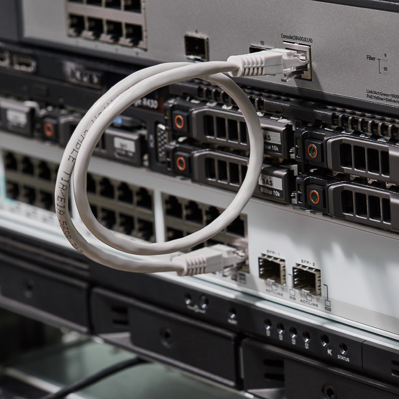 Шнур коммутационный патч-корд U/UTP RJ45-RJ45 CAT 5e, PVC, серый, 0,5м REXANT — фото